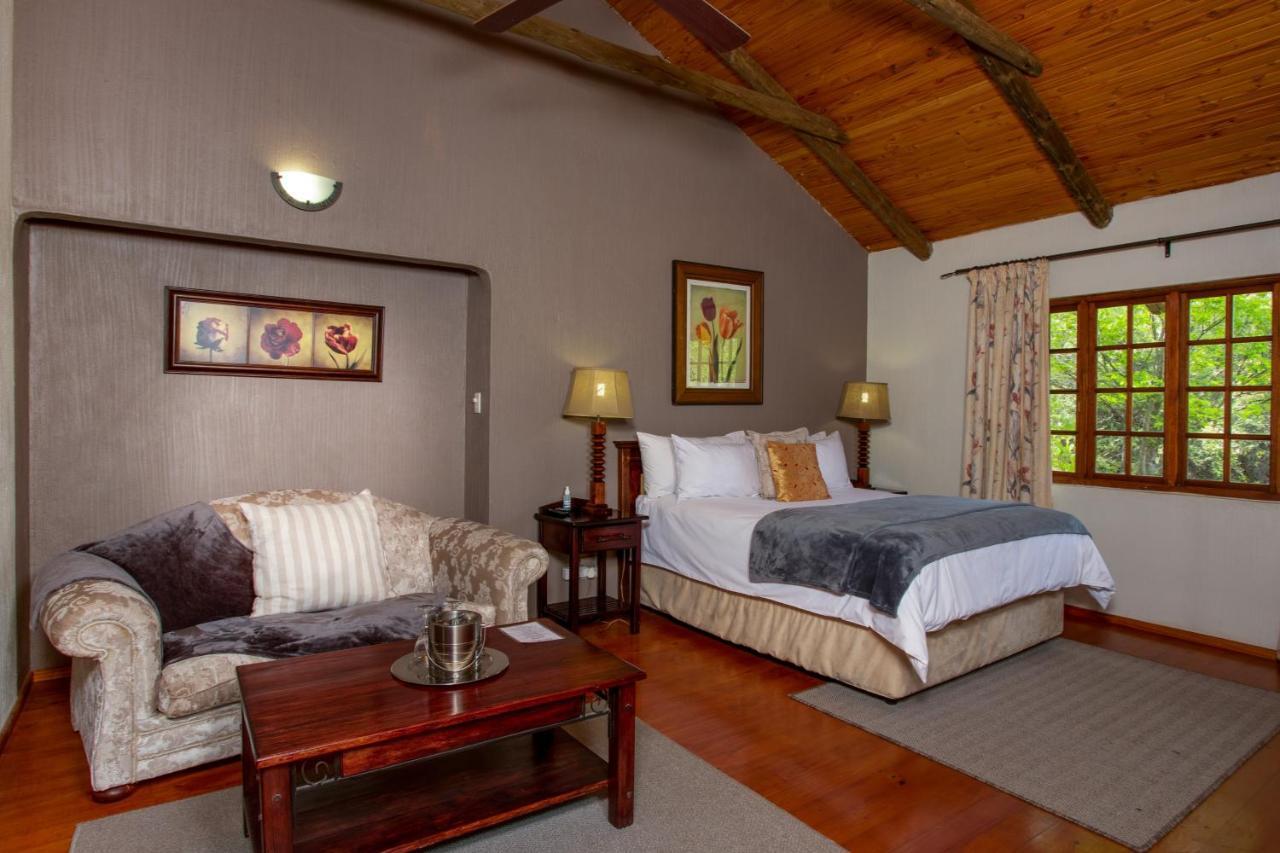 Whispering Pines Country Estate Villa Magaliesburg Bagian luar foto