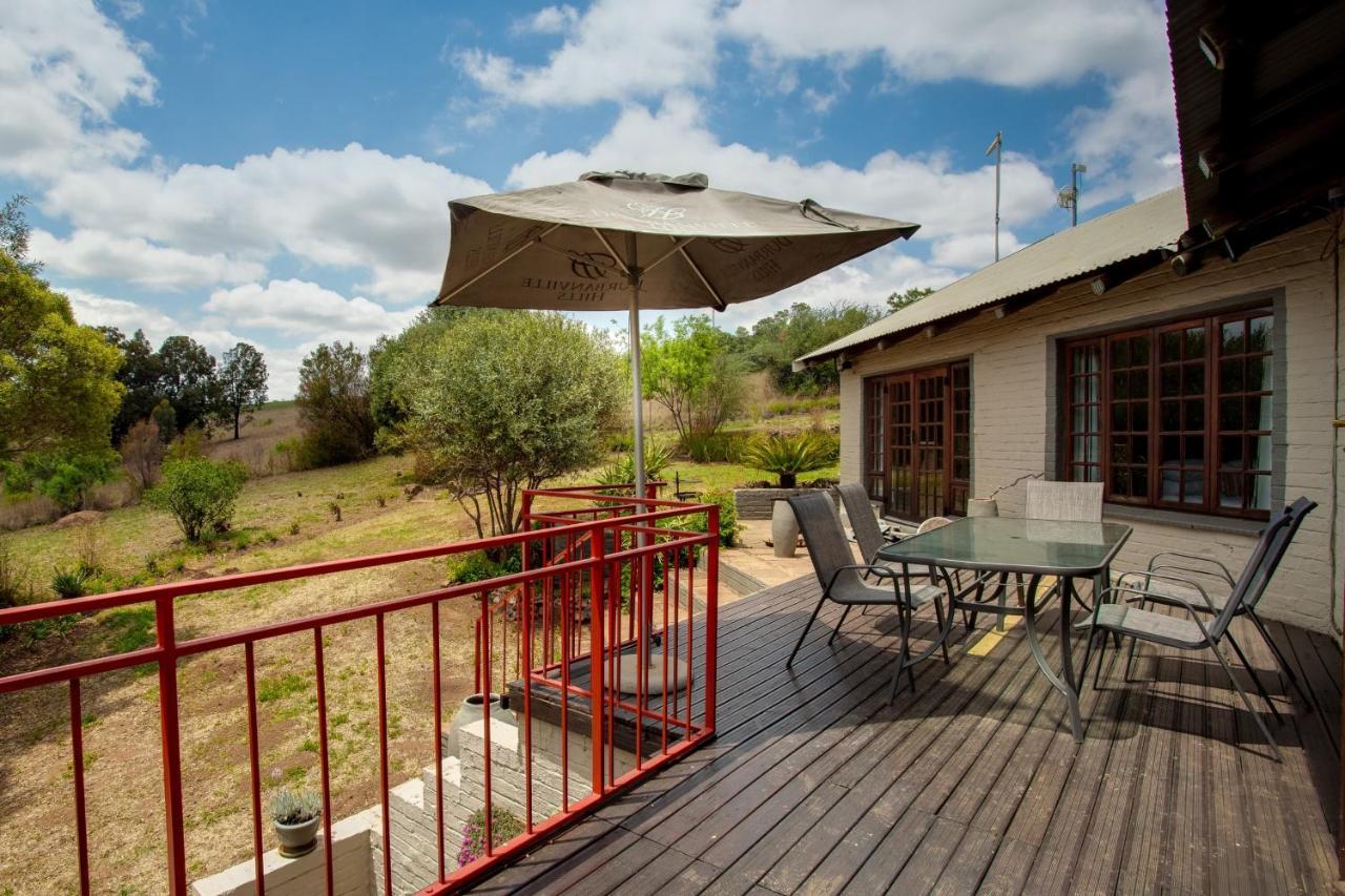 Whispering Pines Country Estate Villa Magaliesburg Bagian luar foto