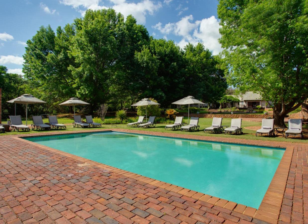 Whispering Pines Country Estate Villa Magaliesburg Bagian luar foto