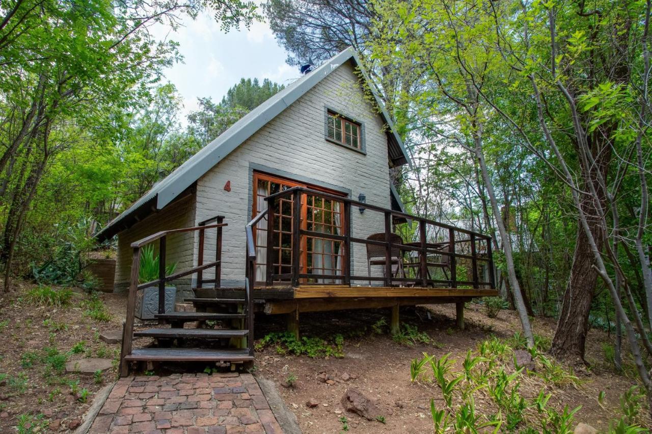 Whispering Pines Country Estate Villa Magaliesburg Bagian luar foto