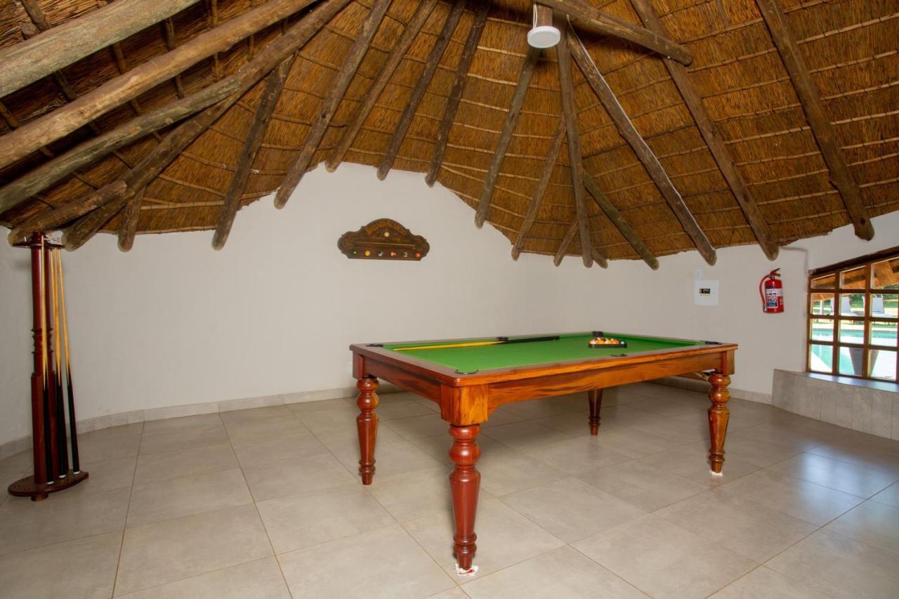 Whispering Pines Country Estate Villa Magaliesburg Bagian luar foto