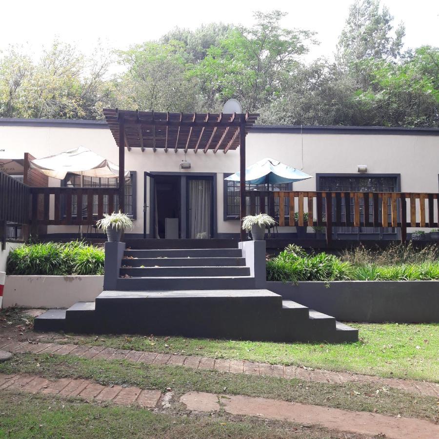 Whispering Pines Country Estate Villa Magaliesburg Bagian luar foto