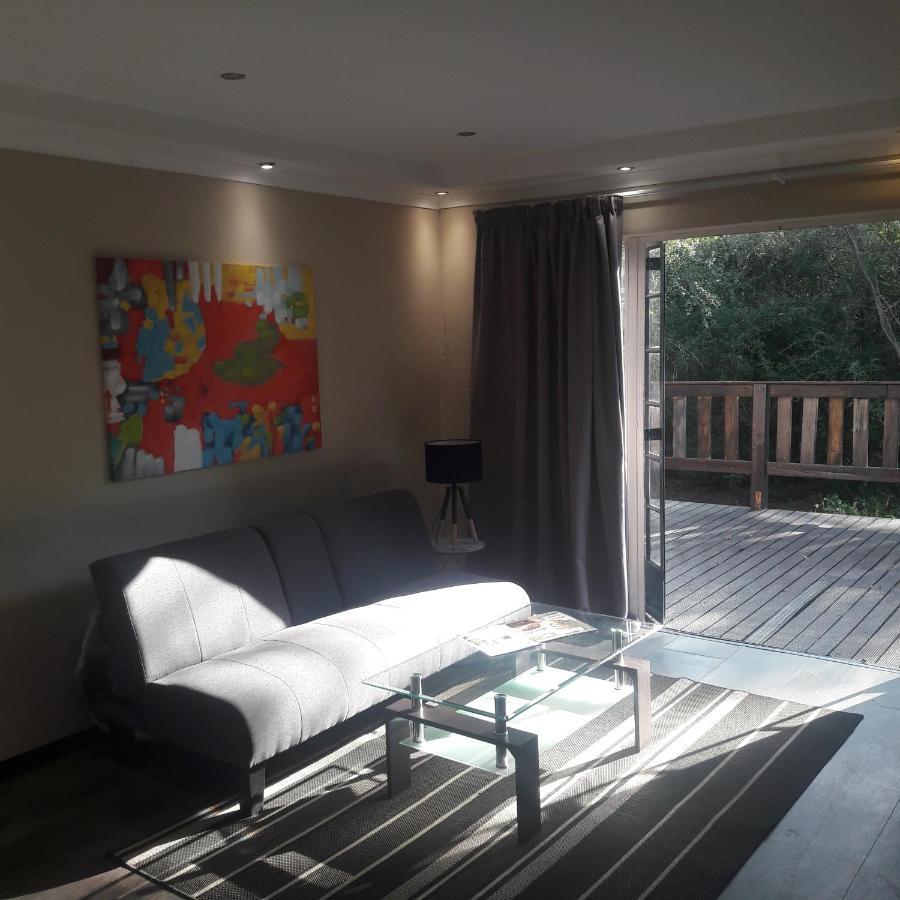 Whispering Pines Country Estate Villa Magaliesburg Bagian luar foto